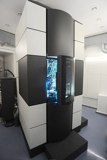Electron Microscopy: Seeing Structure with an Electron Beam